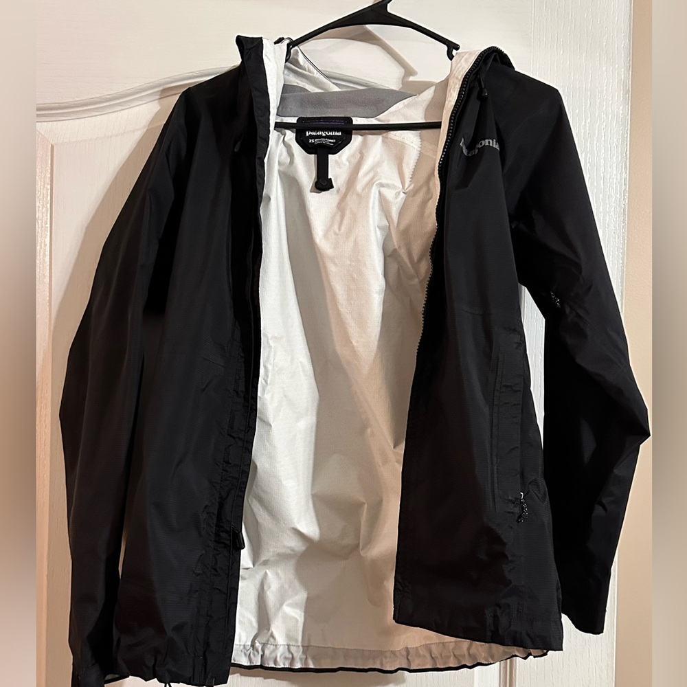 Patagonia black and white rain Jacket